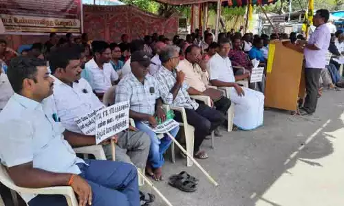 தமிழ்நாடு ஆரம்பப்பள்ளி ஆசிரியர் கூட்டணியினர் உண்ணாவிரதம் தமிழ்நாடு ஆரம்பப்பள்ளி ஆசிரியர் கூட்டணியினர் உண்ணாவிரதம்