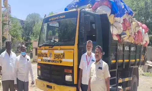 7 டன் மக்காத குப்பைகள் மறுசுழற்சி செய்ய தொழிற்சாலைக்கு அனுப்பி வைப்பு 7 டன் மக்காத குப்பைகள் மறுசுழற்சி செய்ய தொழிற்சாலைக்கு அனுப்பி வைப்பு