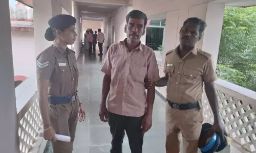 சிறுமிகளுக்கு பாலியல் தொல்லை: கூலி தொழிலாளிக்கு 14 வருடம் சிறை தண்டனை சிறுமிகளுக்கு பாலியல் தொல்லை: கூலி தொழிலாளிக்கு 14 வருடம் சிறை தண்டனை