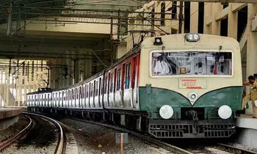 மின்சார ரெயில் சேவைகளில் மாற்றம் - தெற்கு ரெயில்வே அறிவிப்பு மின்சார ரெயில் சேவைகளில் மாற்றம் - தெற்கு ரெயில்வே அறிவிப்பு