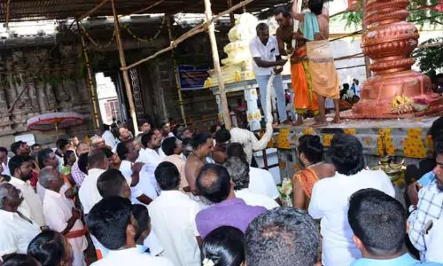 வீரட்டானேஸ்வரர் கோவிலில் பிரம்மோற்சவம் வீரட்டானேஸ்வரர் கோவிலில் பிரம்மோற்சவம்