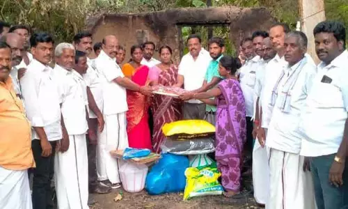 தீ விபத்தில் பாதிக்கப்பட்ட குடும்பத்துக்கு நிவாரண உதவி தீ விபத்தில் பாதிக்கப்பட்ட குடும்பத்துக்கு நிவாரண உதவி