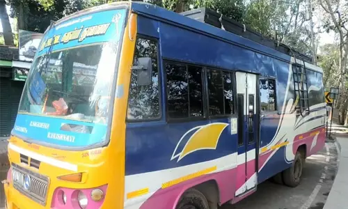 கொடைக்கானல்: விதிகளை மீறி படப்பிடிப்பு நடத்திய குழுவினருக்கு 40 ஆயிரம் அபராதம் கொடைக்கானல்: விதிகளை மீறி படப்பிடிப்பு நடத்திய குழுவினருக்கு 40 ஆயிரம் அபராதம்