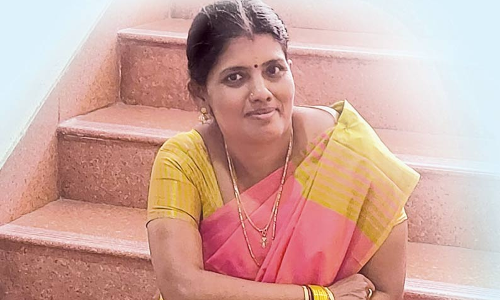 அன்னம் அளித்த ஆசிரியை அன்னம் அளித்த ஆசிரியை
