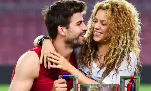 12 ஆண்டுகளுக்கு பிறகு காதலரை பிரிந்தார் பிரபல பாப் பாடகி ஷகிரா..! 12 ஆண்டுகளுக்கு பிறகு காதலரை பிரிந்தார் பிரபல பாப் பாடகி ஷகிரா..!