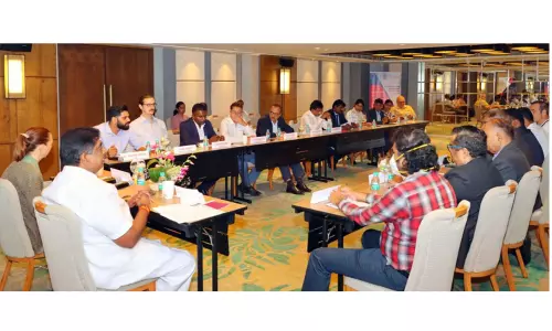 ரூ.1,000 கோடி முதலீட்டில் 2 லட்சம் பேருக்கு வேலைவாய்ப்பு ரூ.1,000 கோடி முதலீட்டில் 2 லட்சம் பேருக்கு வேலைவாய்ப்பு