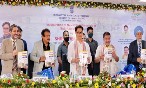 பல்வேறு கோர்ட்டுகளில் நிலுவையில் இருக்கும் வழக்குகளின் எண்ணிக்கை அதிகரிப்பு- மத்திய சட்ட மந்திரி