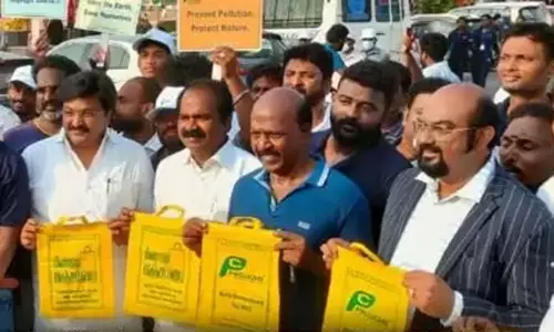 மஞ்சப்பைகளை பயன்படுத்த மக்கள் பழகிக்கொள்ள வேண்டும் - அமைச்சர் மா.சுப்பிரமணியன் மஞ்சப்பைகளை பயன்படுத்த மக்கள் பழகிக்கொள்ள வேண்டும் - அமைச்சர் மா.சுப்பிரமணியன்