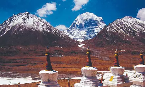 நான் பார்வதி தேவியின் அவதாரம் என்று கூறி சீன எல்லையில் சட்டவிரோதமாக தங்கியிருந்த இளம்பெண்ணால் பரபரப்பு!