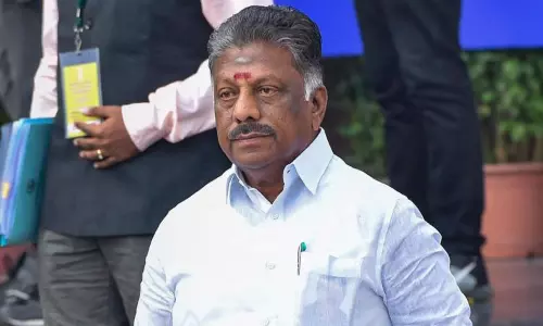 ஆவின் பால் பொருட்கள் பொதுமக்களுக்கு தங்கு தடையின்றி கிடைக்க நடவடிகை எடுக்க வேண்டும் - ஓ.பன்னீர் செல்வம் வலியுறுத்தல் ஆவின் பால் பொருட்கள் பொதுமக்களுக்கு தங்கு தடையின்றி கிடைக்க நடவடிகை எடுக்க வேண்டும் - ஓ.பன்னீர் செல்வம் வலியுறுத்தல்