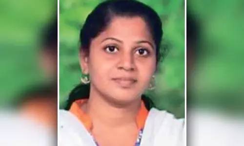 குடும்ப கட்டுப்பாடு ஆபரேசன் செய்த இளம்பெண் திடீர் சாவு - உடலை வாங்க மறுத்து உறவினர்கள் போராட்டம்