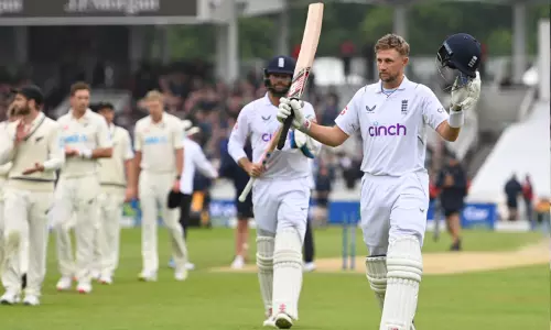 சர்வதேச கிரிக்கெட்: சாதனை பட்டியலில் இணைந்த ஜோ ரூட்