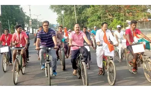 சைக்கிள் விழிப்புணர்வு ஊர்வலம் சைக்கிள் விழிப்புணர்வு ஊர்வலம்