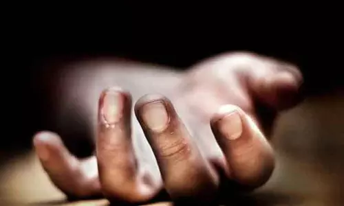 நாகர்கோவில்  பேக்கரி குடோனில் வாலிபர் தூக்குப்போட்டு தற்கொலை