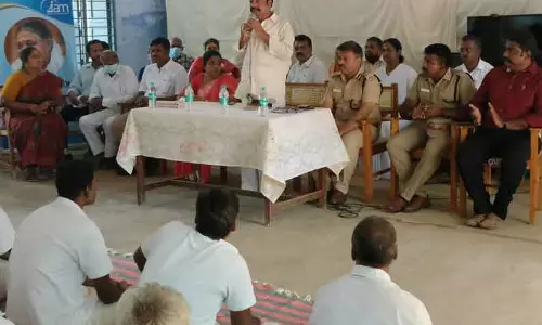 கைதிகளுக்கு யோகா பயிற்சி கைதிகளுக்கு யோகா பயிற்சி