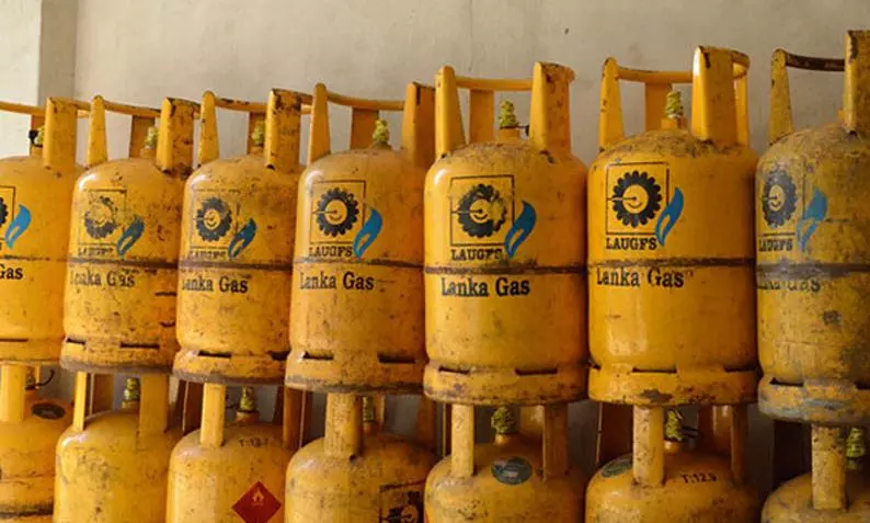 இலங்கையில் மலைக்க வைக்கும் சிலிண்டர் விலை...!
