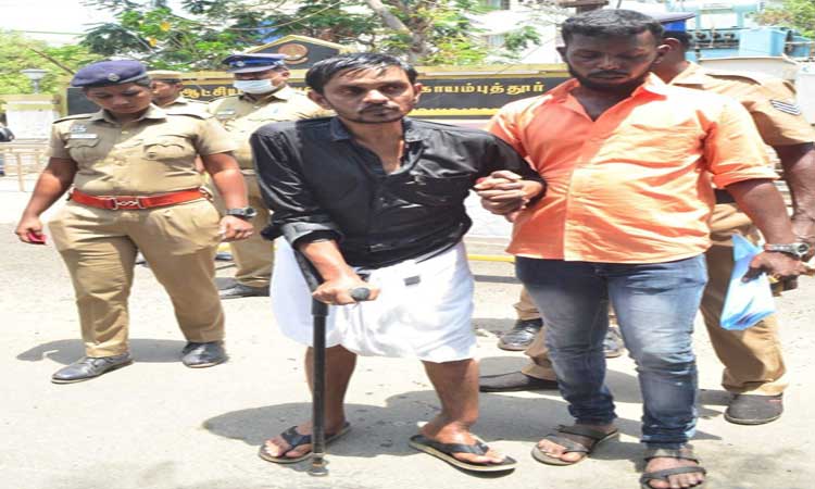 மாற்றுத்திறனாளி தீக்குளிக்க முயற்சி