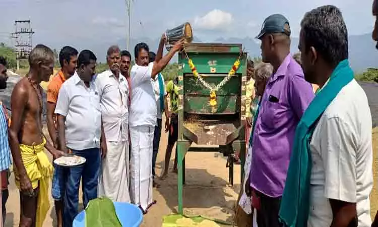 கோவிலூரில் நெல் கொள்முதல் நிலையம் கோவிலூரில் நெல் கொள்முதல் நிலையம்