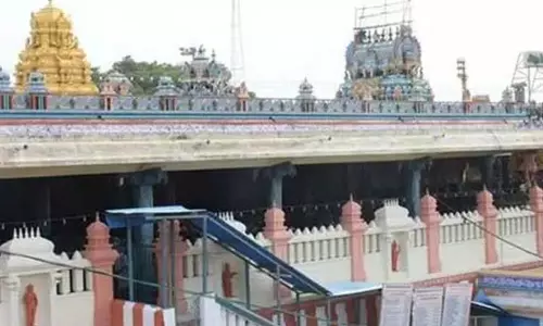 திருத்தணி முருகன் கோவிலில் மாடவீதியை விரிவாக்கும் பணி விரைவில் தொடங்கும் திருத்தணி முருகன் கோவிலில் மாடவீதியை விரிவாக்கும் பணி விரைவில் தொடங்கும்