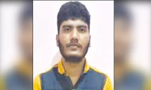 ஆர்.எஸ்.எஸ். அலுவலகங்களுக்கு வெடிகுண்டு மிரட்டல் - புதுக்கோட்டை வாலிபர் கைது