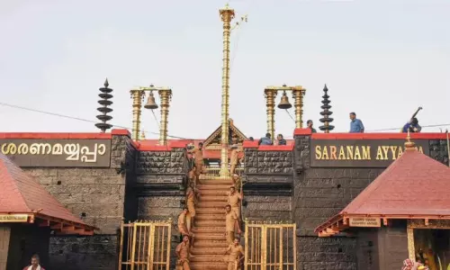பிரதிஷ்டை தினத்தை முன்னிட்டு சபரிமலை கோவில் நடை இன்று மாலை திறப்பு பிரதிஷ்டை தினத்தை முன்னிட்டு சபரிமலை கோவில் நடை இன்று மாலை திறப்பு