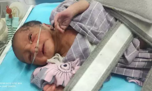 பச்சிளம் பெண் குழந்தை உயிருடன் மீட்பு