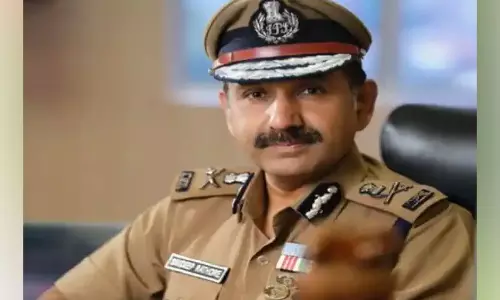 பூந்தமல்லி, நசரத்பேட்டை போலீஸ் நிலையங்களில் ஆவடி கமிஷனர் ஆய்வு