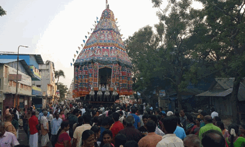 திருநள்ளாறு சனீஸ்வரர் கோவில் தேரோட்டம்