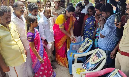 தமிழகத்தில் ஆட்சி தான் மாறியுள்ளது காட்சி மாறவில்லை பிரேமலதா விஜயகாந்த் பேட்டி தமிழகத்தில் ஆட்சி தான் மாறியுள்ளது காட்சி மாறவில்லை பிரேமலதா விஜயகாந்த் பேட்டி