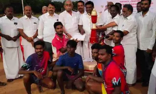 பெரம்பலூர் மாவட்ட அளவிலான வாலிபால் போட்டி பெரம்பலூர் மாவட்ட அளவிலான வாலிபால் போட்டி