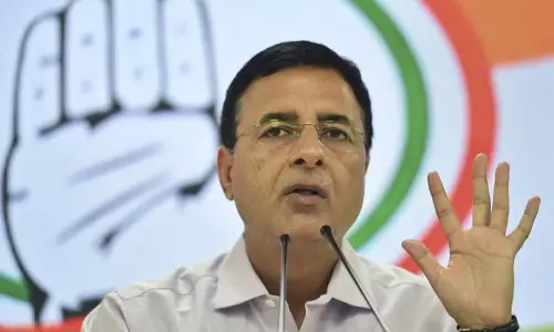 குறைந்தபட்ச ஆதரவு விலை பிரச்சினையில் விவசாயிகளுக்கு மத்திய அரசு துரோகம்- காங்கிரஸ் குற்றச்சாட்டு