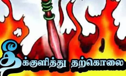 தீக்குளித்த 2 குழந்தைகளின் தாய் சாவு