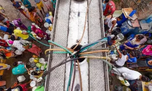 டெல்லியில் நிலவும் வெப்பம்: தண்ணீர்  தட்டுப்பாடு ஏற்படும் அபாயம்...!