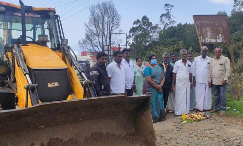 ரூ.23 லட்சத்தில் சாலை அமைக்கும் பணி ரூ.23 லட்சத்தில் சாலை அமைக்கும் பணி