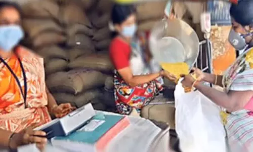 நியாயவிலைக்கடை பணியாளர்கள் வேலை நிறுத்தம் அறிவிப்பு - கூட்டுறவுத்துறை எச்சரிக்கை நியாயவிலைக்கடை பணியாளர்கள் வேலை நிறுத்தம் அறிவிப்பு - கூட்டுறவுத்துறை எச்சரிக்கை