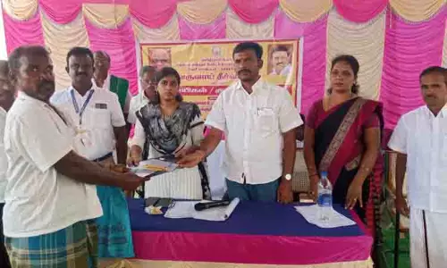 புகழூர் தாசில்தார் அலுவலகத்தில் நடந்த ஜமாபந்தி நிறைவு புகழூர் தாசில்தார் அலுவலகத்தில் நடந்த ஜமாபந்தி நிறைவு