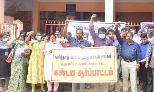 டாக்டர்கள் ஆர்ப்பாட்டம்