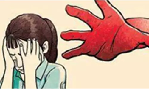 3 நாட்களுக்கும் மேலாக சிறுமிக்கு பாலியல் தொல்லை: ஐதராபாத்தில் அதிர்ச்சி சம்பவம்..! 3 நாட்களுக்கும் மேலாக சிறுமிக்கு பாலியல் தொல்லை: ஐதராபாத்தில் அதிர்ச்சி சம்பவம்..!
