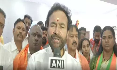 பாஜகவுக்கு மாற்றாக தேசிய கட்சி; தெலுங்கானா முதல்-மந்திரியின் முடிவை கடுமையாக விமர்சித்த மத்திய மந்திரி! பாஜகவுக்கு மாற்றாக தேசிய கட்சி; தெலுங்கானா முதல்-மந்திரியின் முடிவை கடுமையாக விமர்சித்த மத்திய மந்திரி!