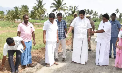 ராசிபுரம் ஊராட்சி ஒன்றியத்தில் வளர்ச்சி திட்டப்பணிகளை அமைச்சர் மதிவேந்தன் ஆய்வு ராசிபுரம் ஊராட்சி ஒன்றியத்தில் வளர்ச்சி திட்டப்பணிகளை அமைச்சர் மதிவேந்தன் ஆய்வு