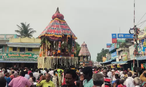 நாகநாதர்-சவுந்தரநாயகி அம்மன் கோவில் தேரோட்டம் நாகநாதர்-சவுந்தரநாயகி அம்மன் கோவில் தேரோட்டம்