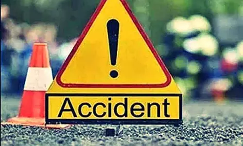 மோட்டார் சைக்கிள் விபத்தில் வாலிபர் பலி மோட்டார் சைக்கிள் விபத்தில் வாலிபர் பலி