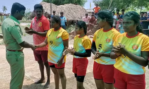 வளவனூர் அருகே   கபடி போட்டி