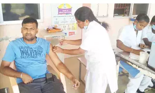 ஒரே நாளில் 40,315 பேருக்கு கொரோனா தடுப்பூசி ஒரே நாளில் 40,315 பேருக்கு கொரோனா தடுப்பூசி