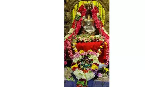 சிவன் கோவில்களில் பிரதோஷ வழிபாடு சிவன் கோவில்களில் பிரதோஷ வழிபாடு