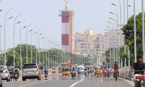 ஆயிரம் விளக்கு, ஆழ்வார்பேட்டை பகுதியில் இன்று போக்குவரத்து மாற்றம் ஆயிரம் விளக்கு, ஆழ்வார்பேட்டை பகுதியில் இன்று போக்குவரத்து மாற்றம்