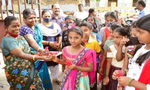 கோடை விடுமுறைக்கு பிறகு பள்ளிகள் திறப்பு