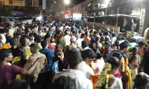 விடிய, விடிய பக்தர்கள் கிரிவலம்