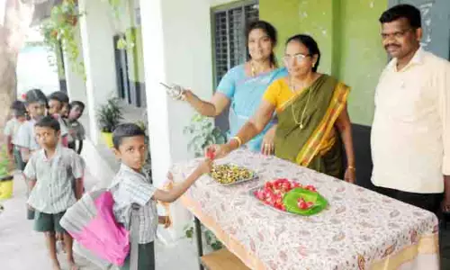மாவட்டங்களில் 1 முதல் 10-ம் வகுப்புகளுக்கு பள்ளிகள் திறப்பு மாவட்டங்களில் 1 முதல் 10-ம் வகுப்புகளுக்கு பள்ளிகள் திறப்பு