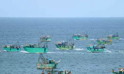 ராமேசுவரம், மண்டபம் விசைப்படகு மீனவர்கள் கடலுக்கு சென்றனர் ராமேசுவரம், மண்டபம் விசைப்படகு மீனவர்கள் கடலுக்கு சென்றனர்